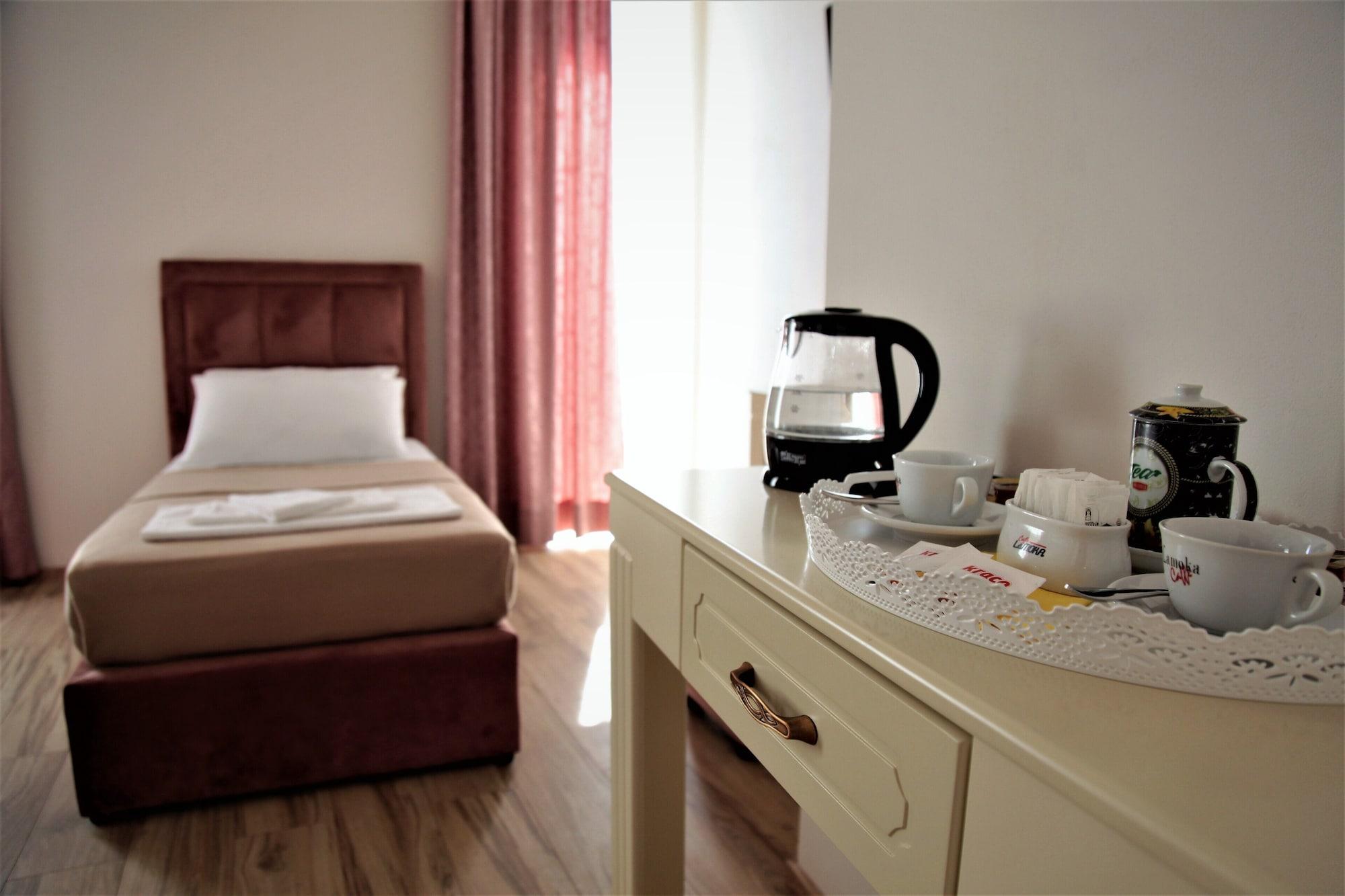 Hotel Veliera Dıraç Dış mekan fotoğraf